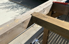 Modification pergola pour la mise en place d’une cuisine d’été et habillage escalier à Valence