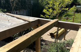 Modification pergola pour la mise en place d’une cuisine d’été et habillage escalier à Valence