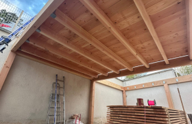 Double carport voiture avec zone de rangement à Geyssans